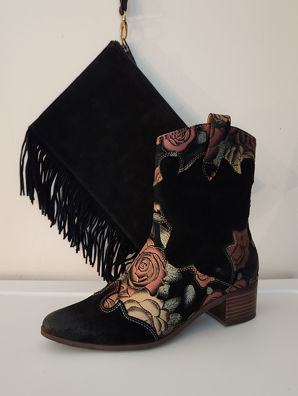 L'Artiste Lady Luck Shine Western Bootie w/Free Madewell Wristlet/Clutch